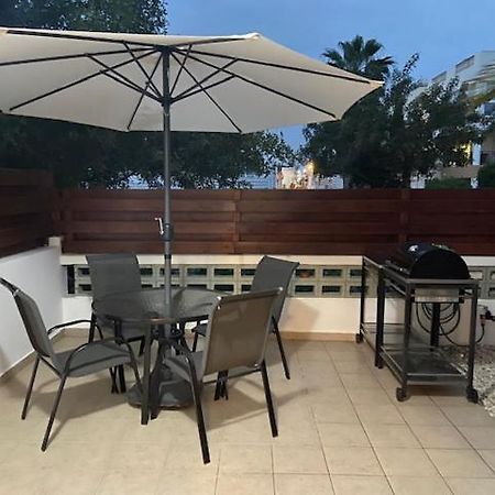 Paphos 1 Bedroom Garden Flat, Sleeps 4 מראה חיצוני תמונה