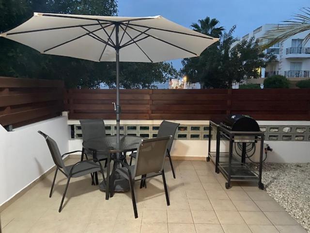 Paphos 1 Bedroom Garden Flat, Sleeps 4 מראה חיצוני תמונה